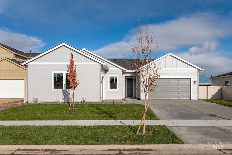 For Sale $699,000 • Co-Listing Agent