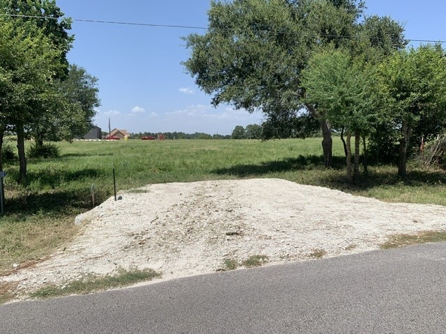 31002 Rochen Rd, Waller, TX 77484 - photo 1