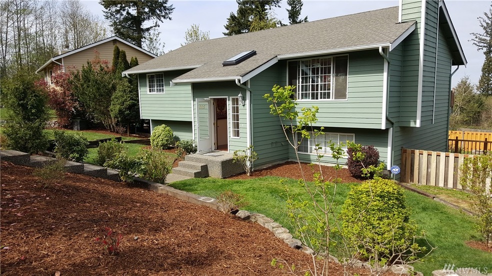 3805 E Mcleod Rd, Bellingham, WA 98226 - photo 1