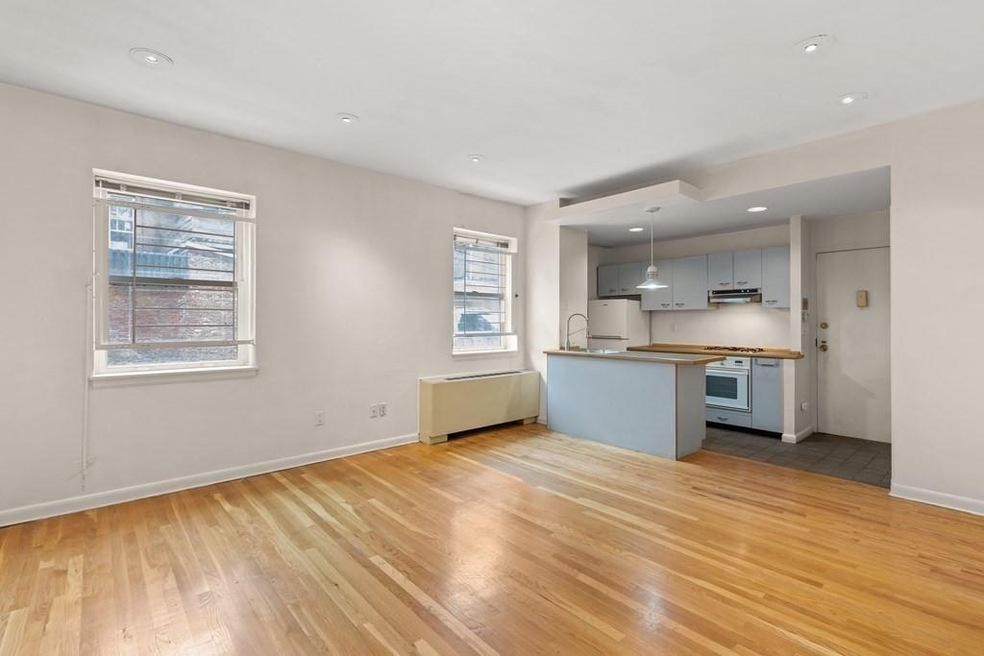 27 Bowdoin St unit 1D, Boston, MA 02114 - photo 1