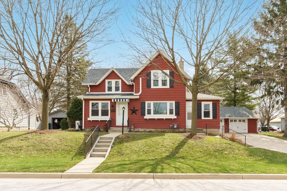 333 S Elm St