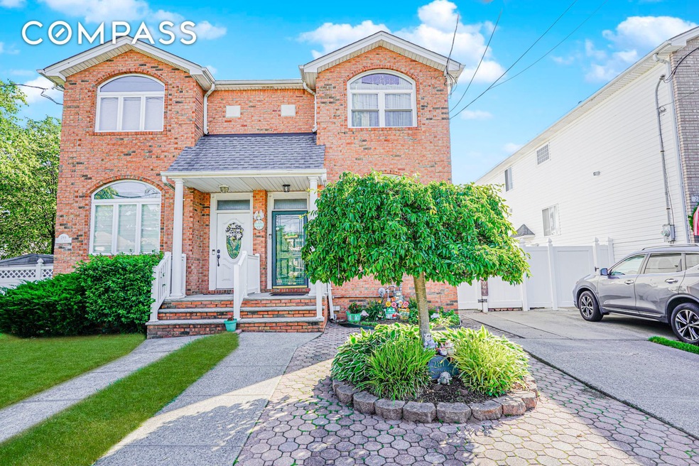 Pending $788,000 • Co-Listing Agent