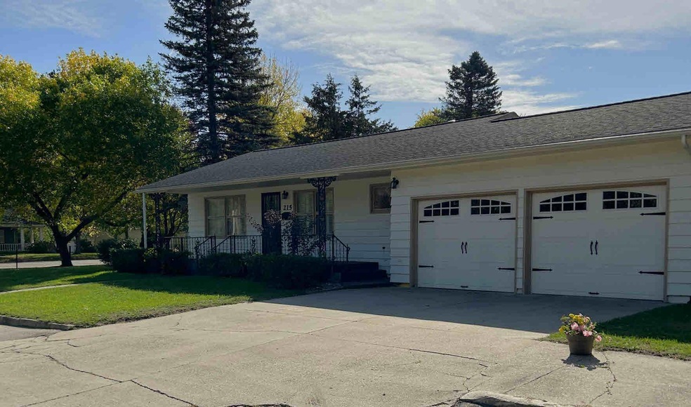 215 Main Ave N, Park Rapids, MN 56470 - photo 1