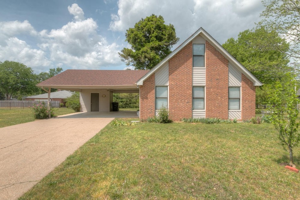 3003 Westside Country Dr, Fort Oglethorpe, GA 30742 - photo 1