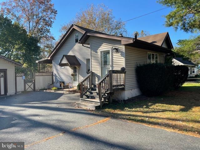 501 Manatawny St, Pottstown, PA 19464 - photo 1