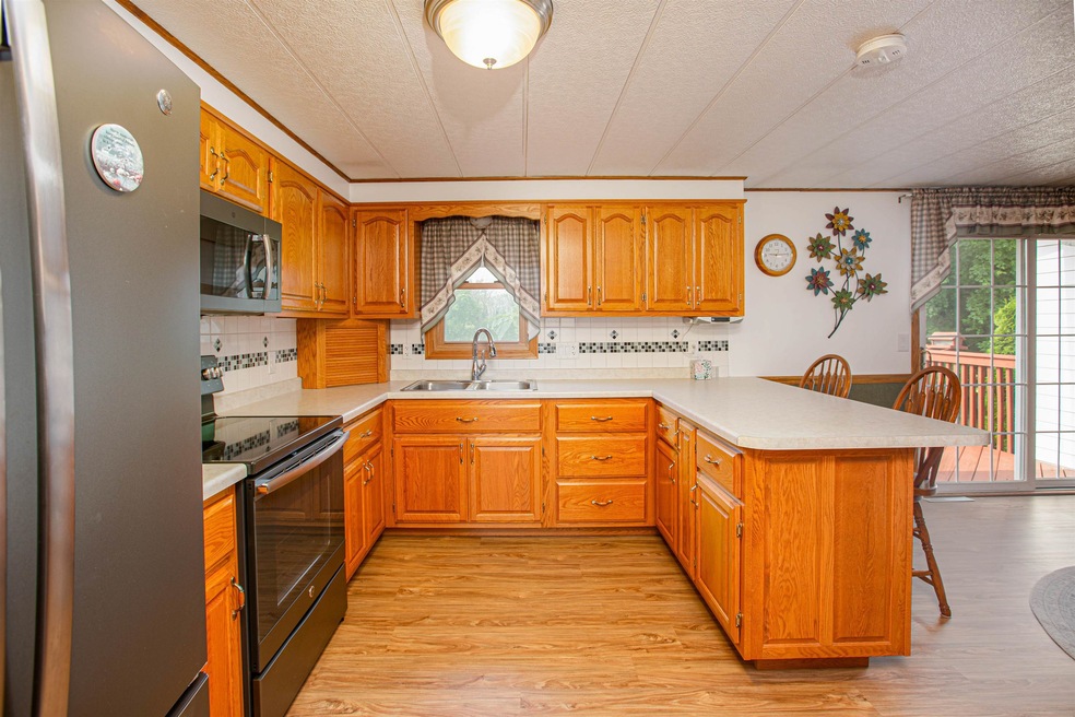 159 East St, Potosi, WI 53820 - photo 1