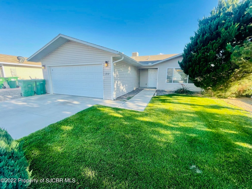 2707 Parque de Oeste Dr, Farmington, NM 87401 - photo 1