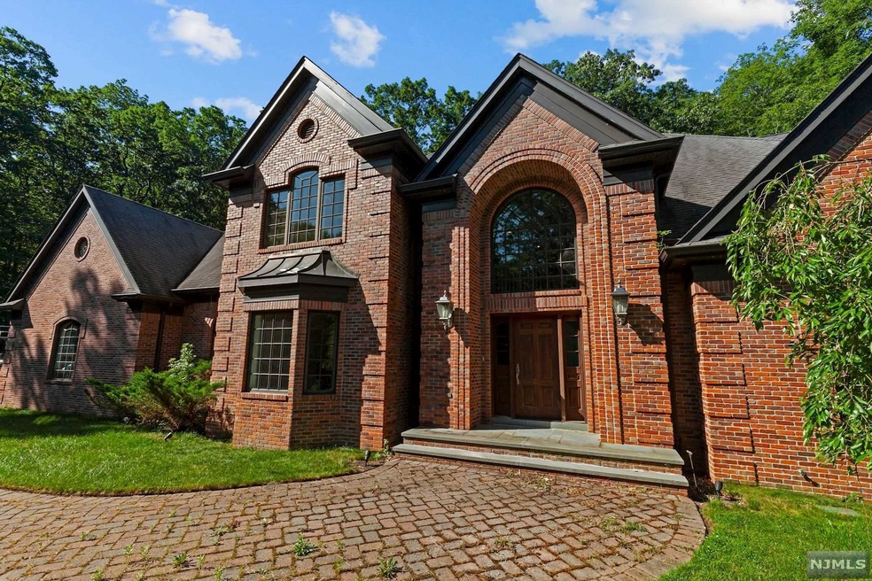 91 Midvale Mountain Rd, Mahwah, NJ 07430 - photo 1