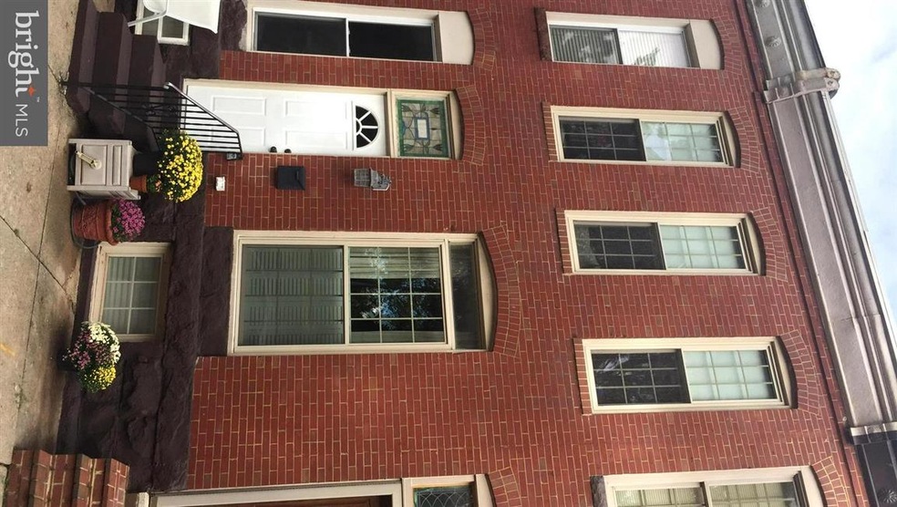 1739 Covington St, Baltimore, MD 21230 - photo 1