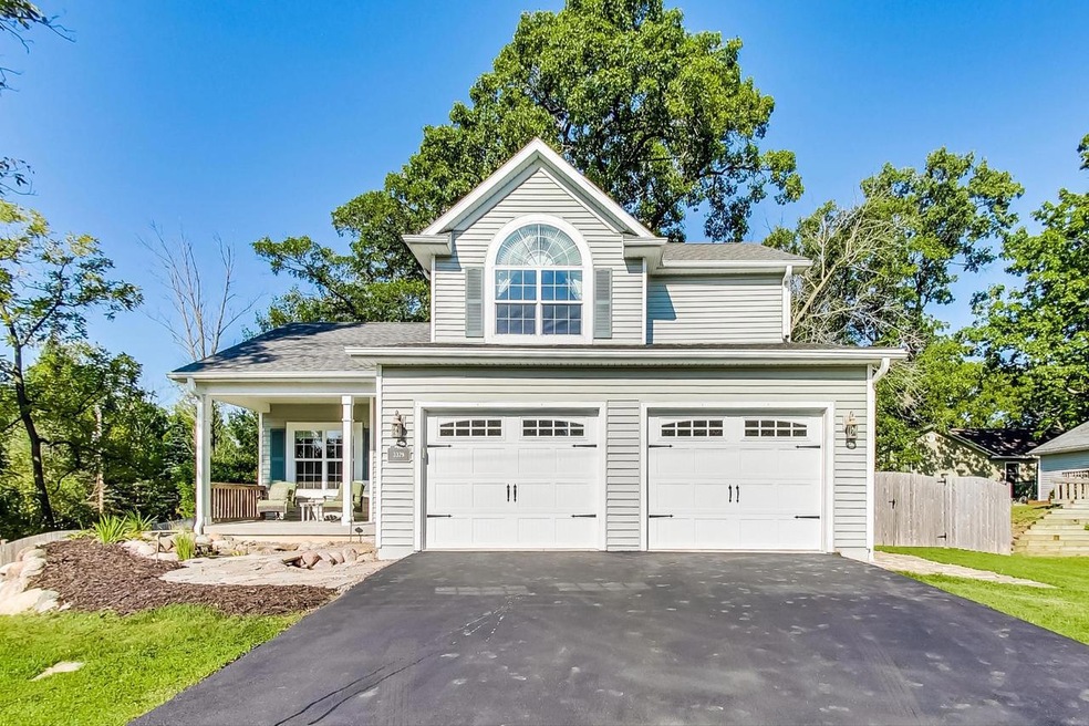 N3329 University Rd - Front