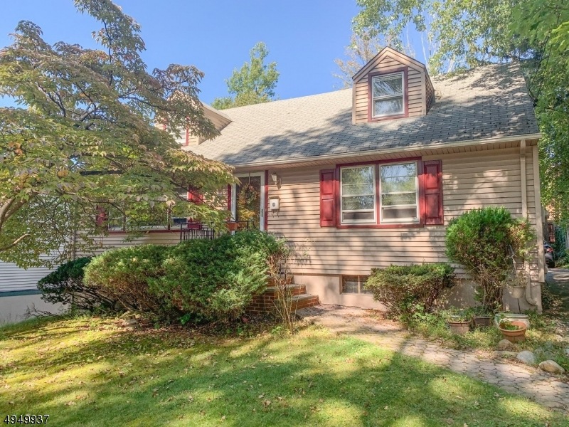 36 Seaman Rd, West Orange, NJ 07052 - photo 1