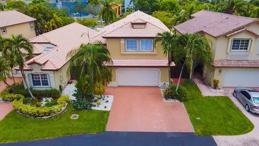 5025 NW 112th Ct, Doral, FL 33178 - photo 1