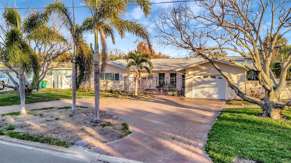 This 3 bed/2 bath home is located in Unincorporated Pinellas County. Short term rentals, boat, RV parking is permitted.