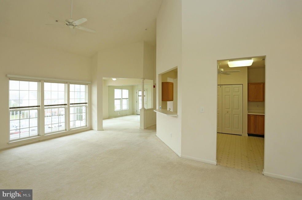 2502 Amber Orchard Ct W unit 301, Odenton, MD 21113 - photo 1