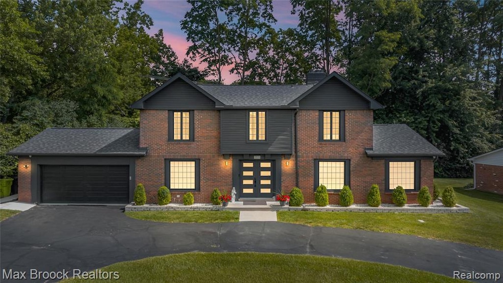 5534 Apple Ridge Trail, West Bloomfield, MI 48322 - photo 1