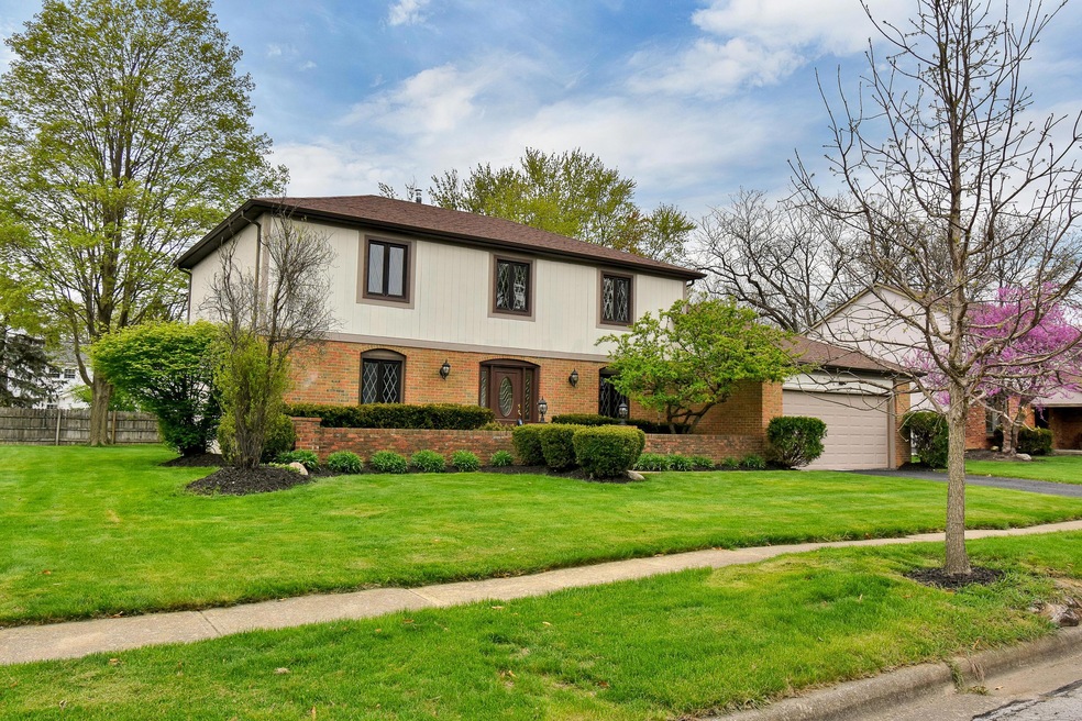 7711 Strathmoore Rd, Dublin, OH 43016 - photo 1