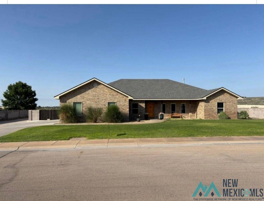 2107 Quail Hollow Run, Carlsbad, NM 88220 - photo 1