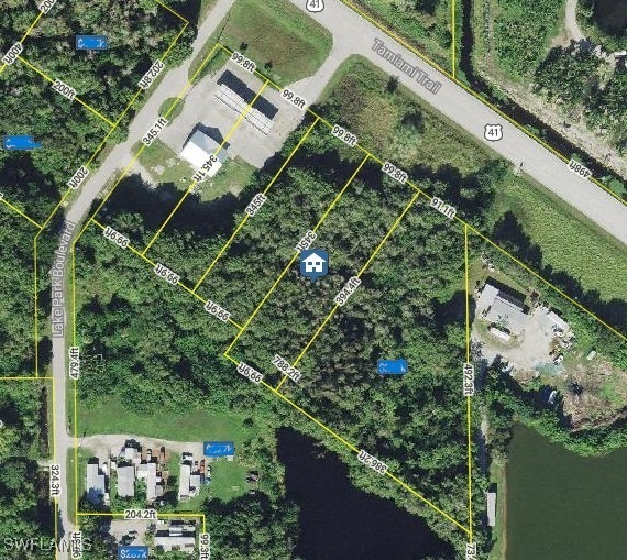 Aerial overview of property's location featuring p