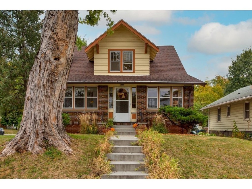 3733 Crocker St, Des Moines, IA 50312 - photo 1