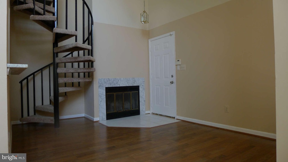 919 Westhaven Dr unit 12-302, Bowie, MD 20721 - photo 1