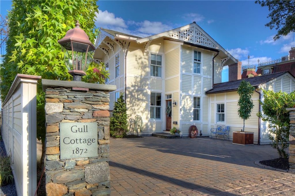 15 Cliff Ave, Newport, RI 02840 - photo 1