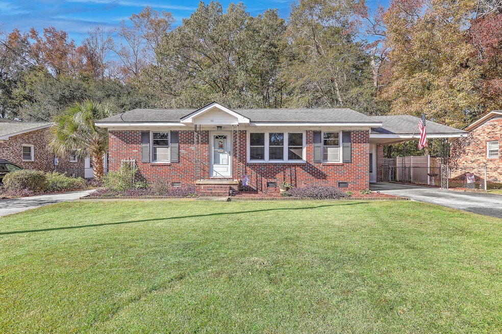 135 Pandora Dr, Goose Creek, SC 29445 - photo 1