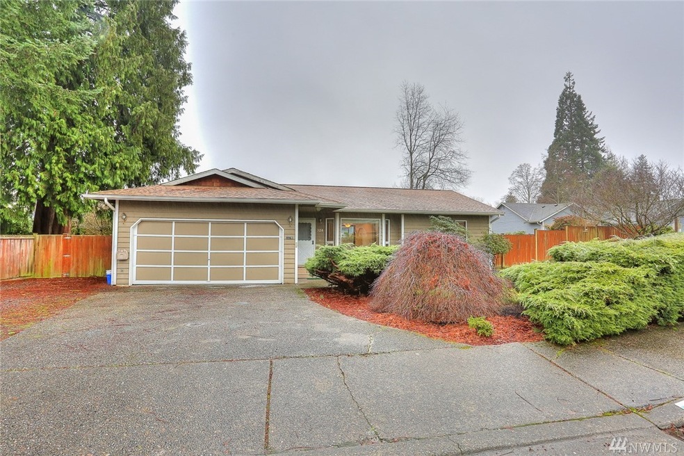 328 109th St SE, Everett, WA 98208 - photo 1