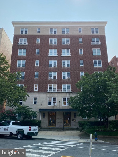 Schuyler Arms unit 408, Washington, DC 20009 - photo 1