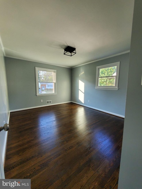 7511 Devries Dr, Lorton, VA 22079 - photo 1