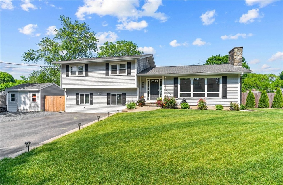 14 Kinnicutt Ave, Warren, RI 02885 - photo 1