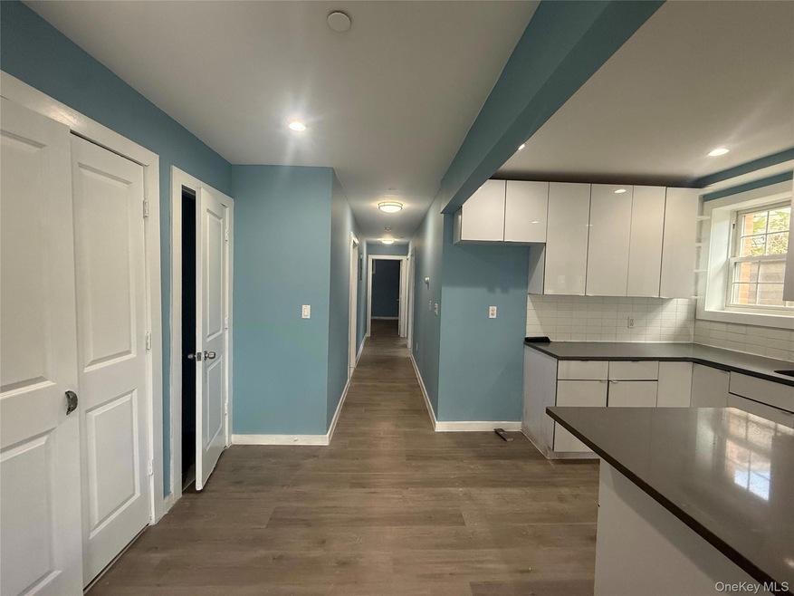 18827 Woodhull Ave unit 1, Hollis, NY 11423 - photo 1