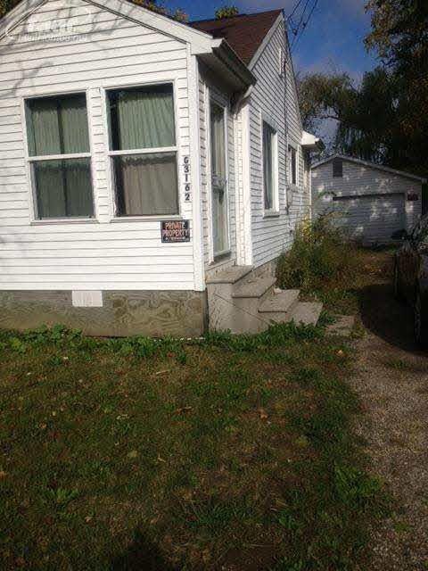 3162 Augusta St, Flint, MI 48532 - photo 1