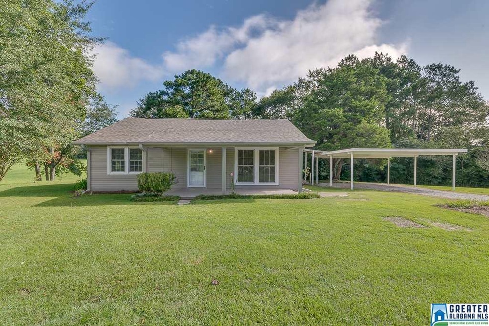 This rural setting is convenient to all points in 