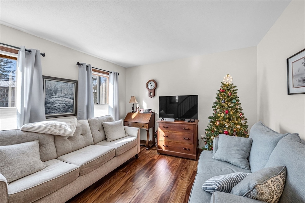 160 Hillside Rd unit 5, Westfield, MA 01085 - photo 1