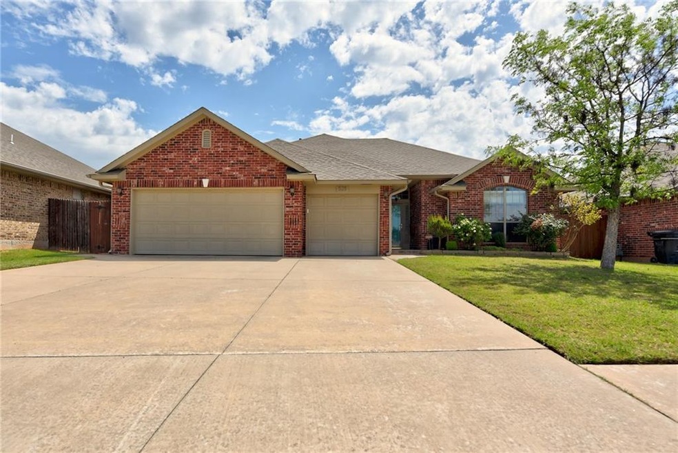 528 Madeline Ln, Moore, OK 73160 - photo 1