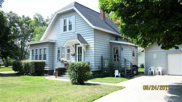301 Pleasant St, Elkhart, IN 46514 - photo 1