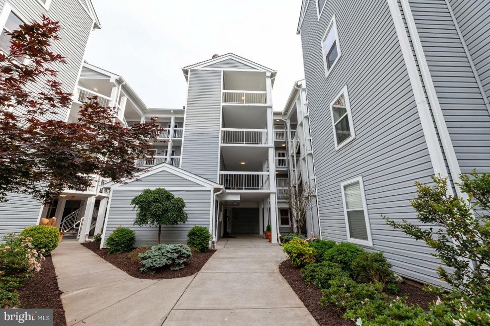 The Four Winds at Oakton unit 2-E5, Oakton, VA 22124 - photo 1