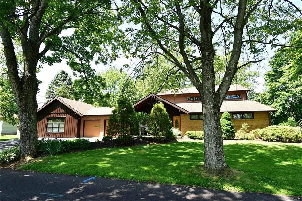 1010 Jefferson Ave, Allentown, PA 18103 - photo 1