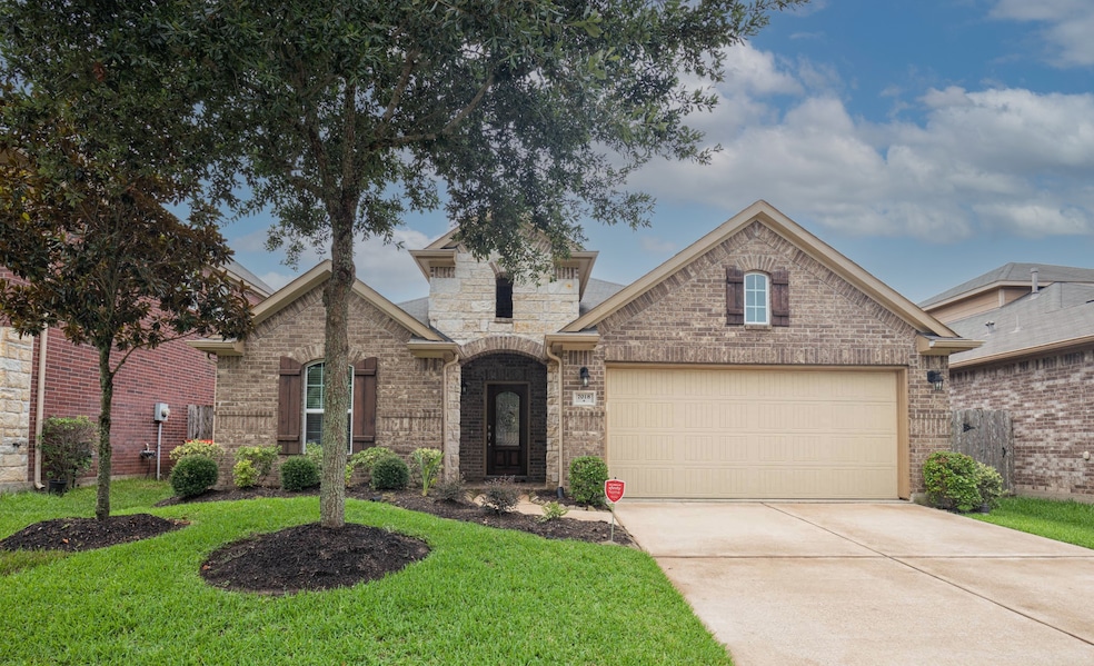 This pristine one story, located in the Sienna Vil