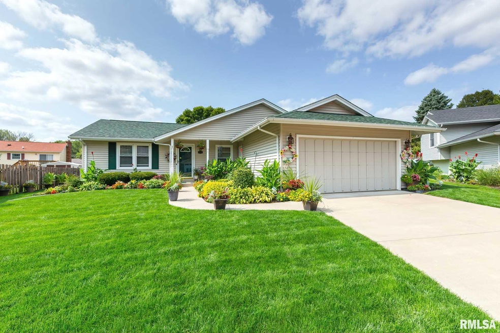 4614 Fillmore Ct, Davenport, IA 52806 - photo 1