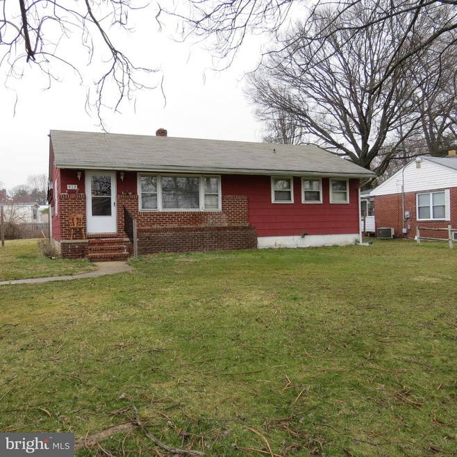 912 Orems Rd, Essex, MD 21221 - photo 1