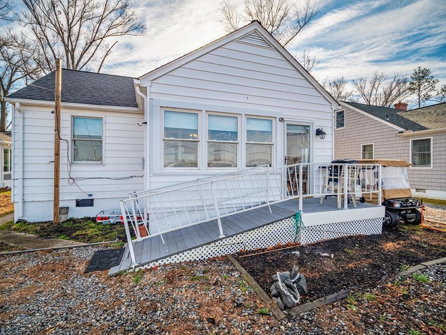 1224 Monroe Bay Ave, Colonial Beach, VA 22443 - photo 1