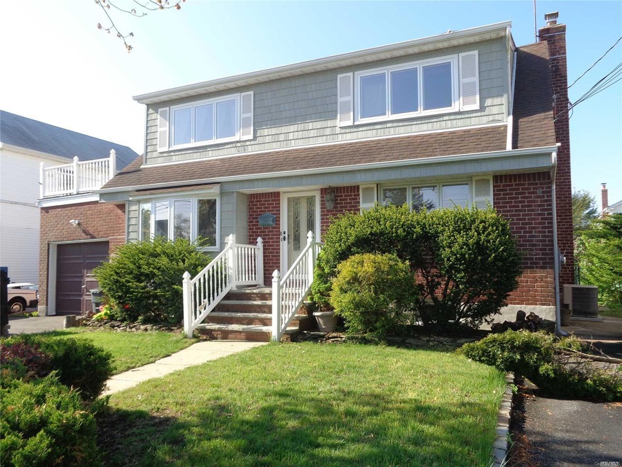 879 First Ave, Franklin Square, NY 11010 - photo 1