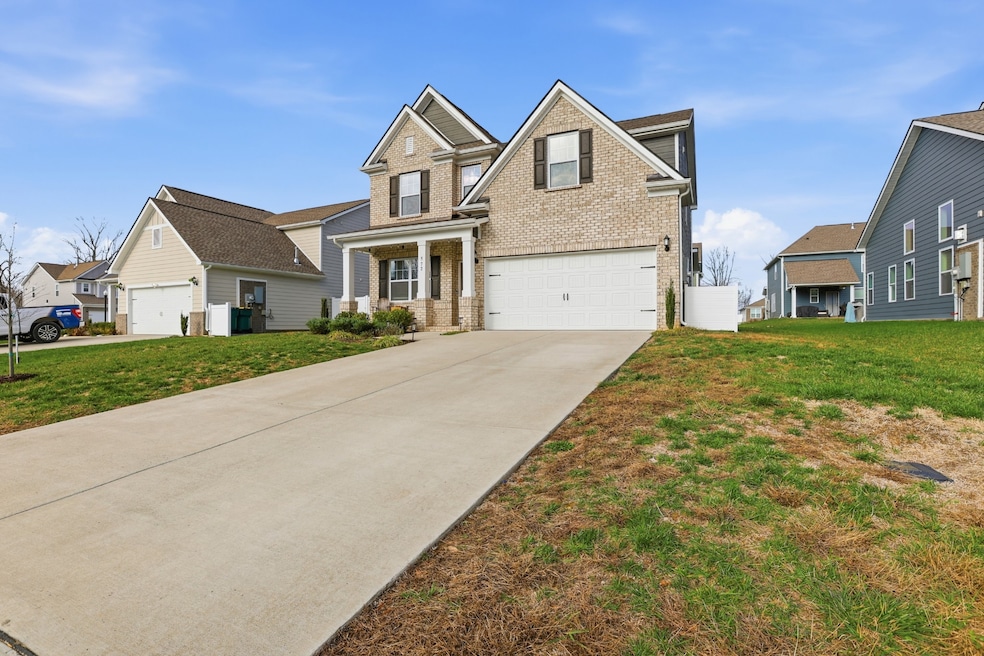 572 Ballard Dr, White House, TN 37188 - photo 1
