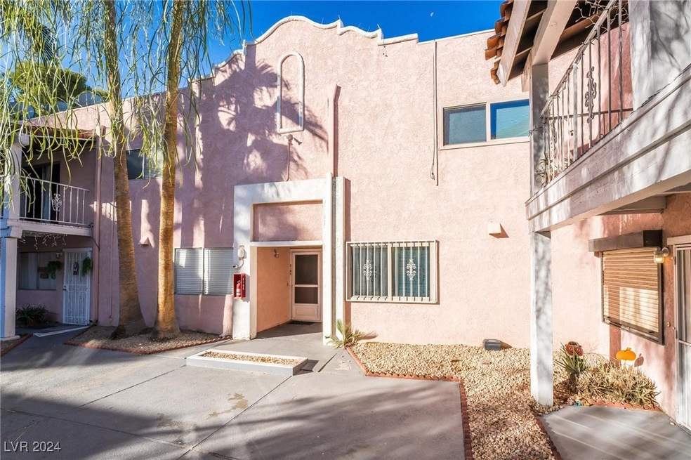 2186 E Desert Inn Rd, Las Vegas, NV 89169 - photo 1