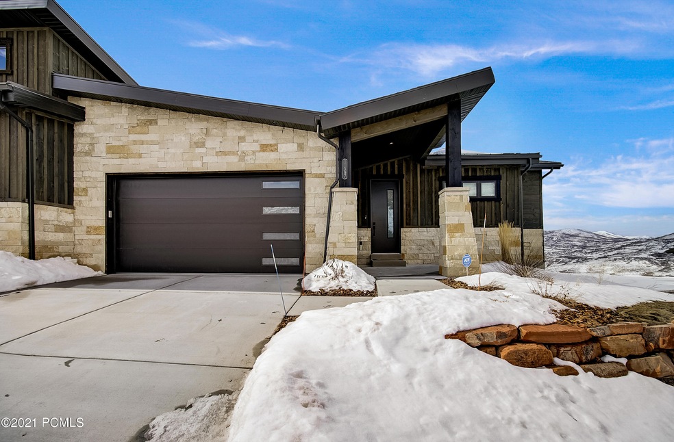 04-N Shoreline Ct-004