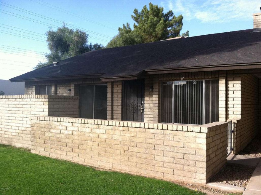 126 W Loma Vista Dr unit 104, Tempe, AZ 85282 - photo 1