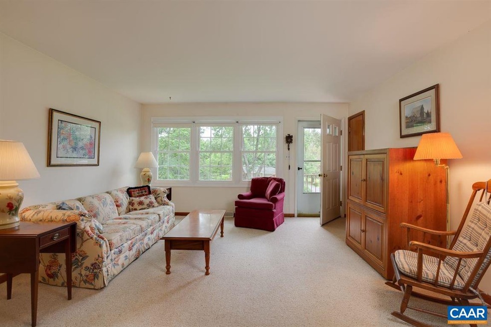 120 Buckingham Cir unit E, Charlottesville, VA 22903 - photo 1