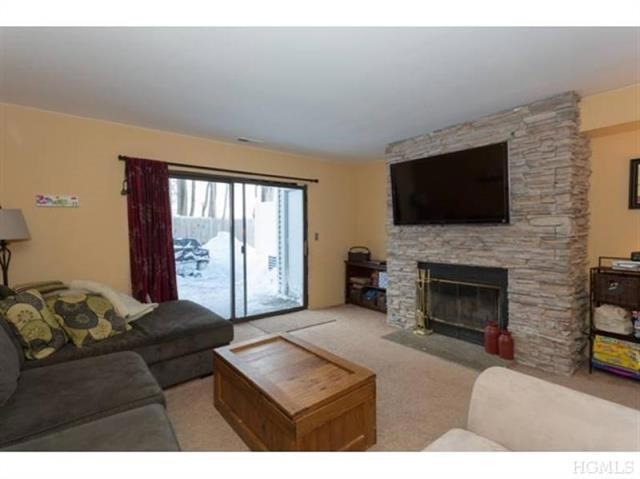 93 Lake Ridge Cove unit 93, Mohegan Lake, NY 10547 - photo 1