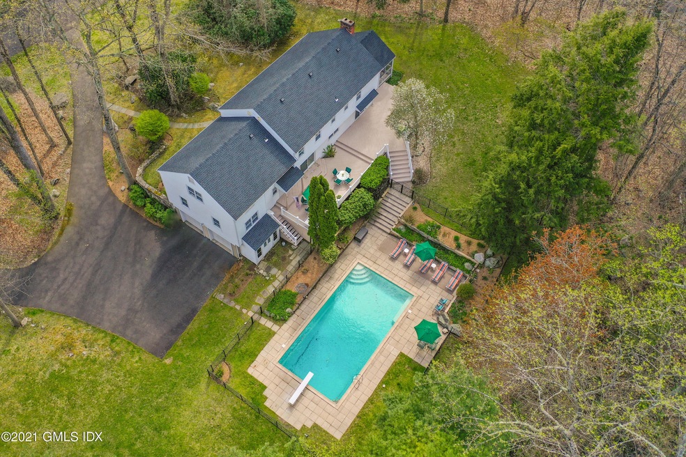 33 Benenson Dr, Cos Cob, CT 06807-1